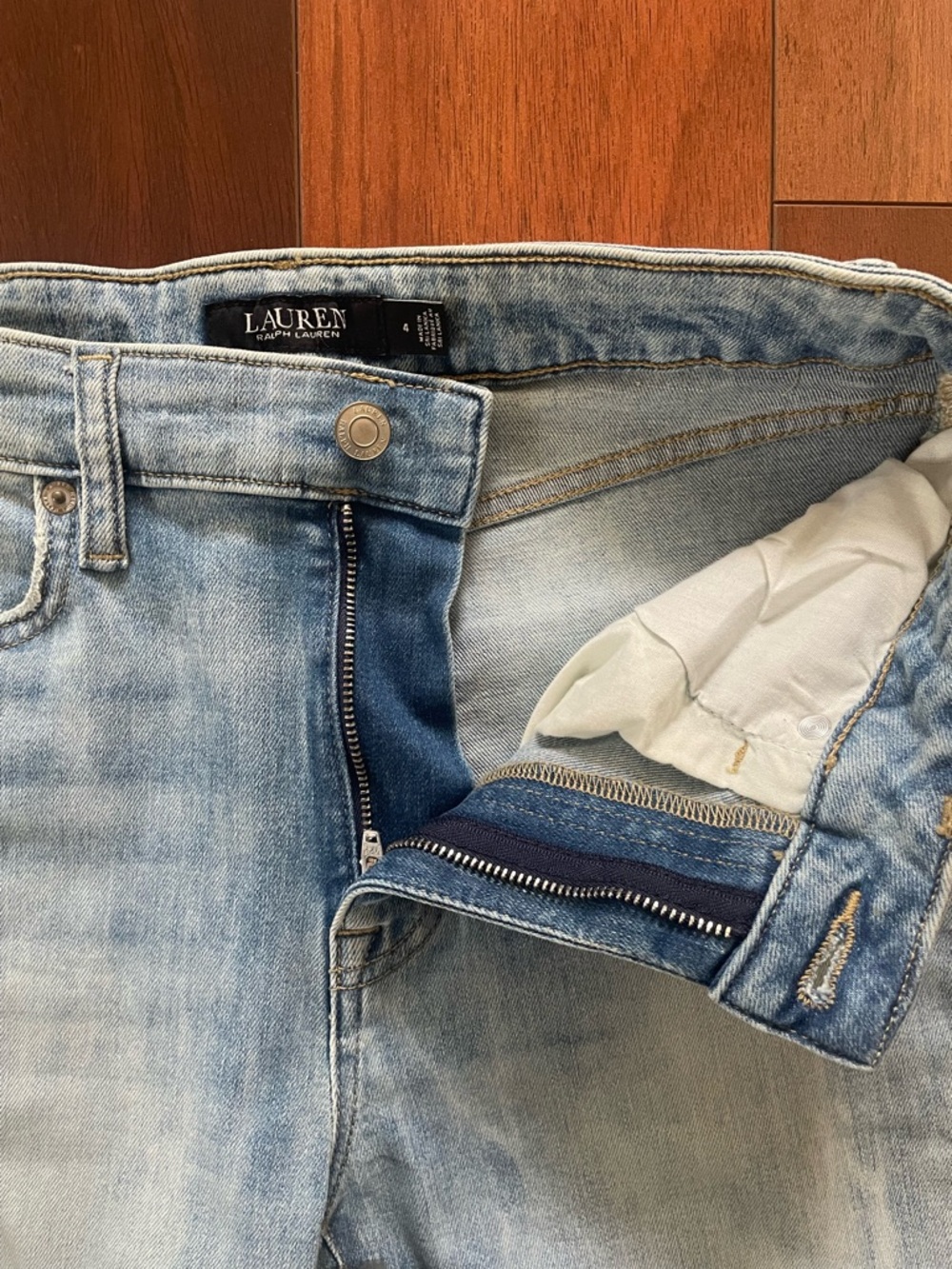 Polo Ralph Lauren | Skinny Jean | Size 4 | Light Wash - Picture 5 of 7